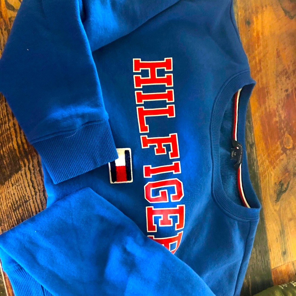 Tommy sweatshirt